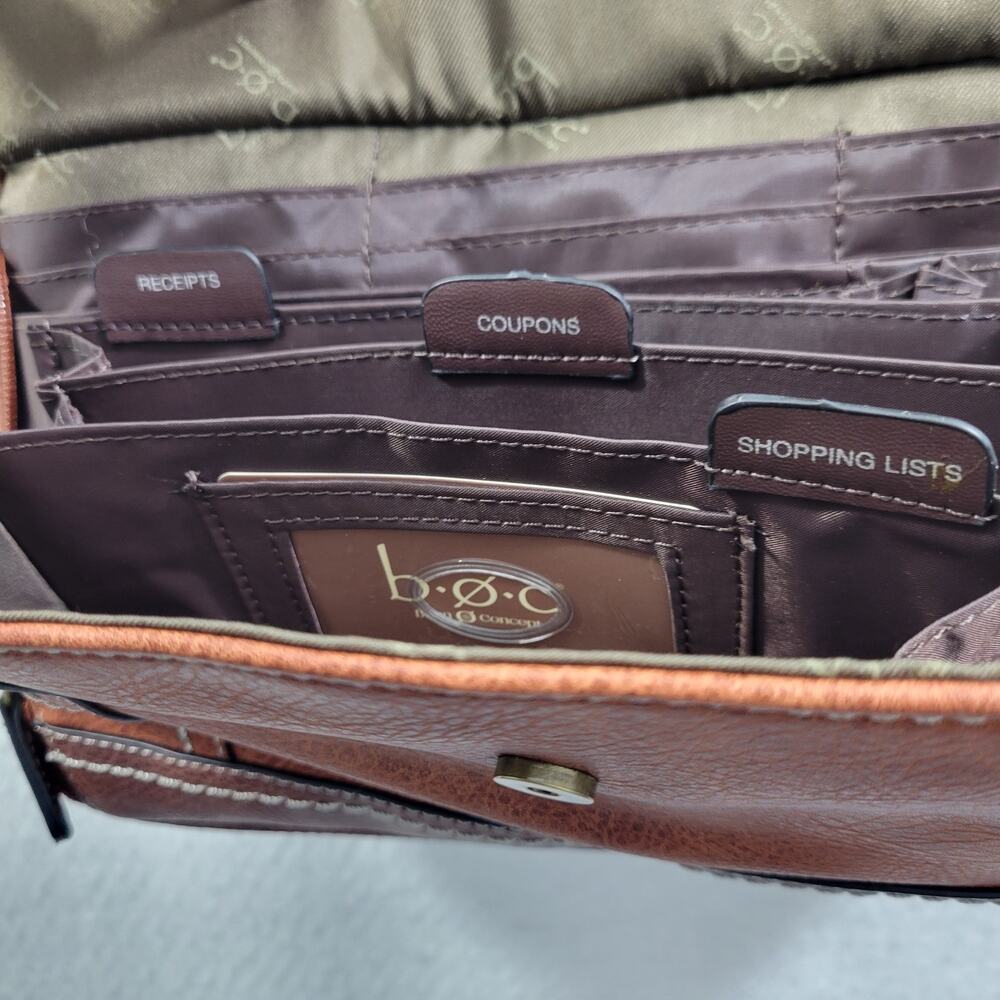 B.O.C Born Brown Crossbody Faux Leather Purse Size 12"x8.5"x2"  11325-M1Clo2 - Picture 7 of 12
